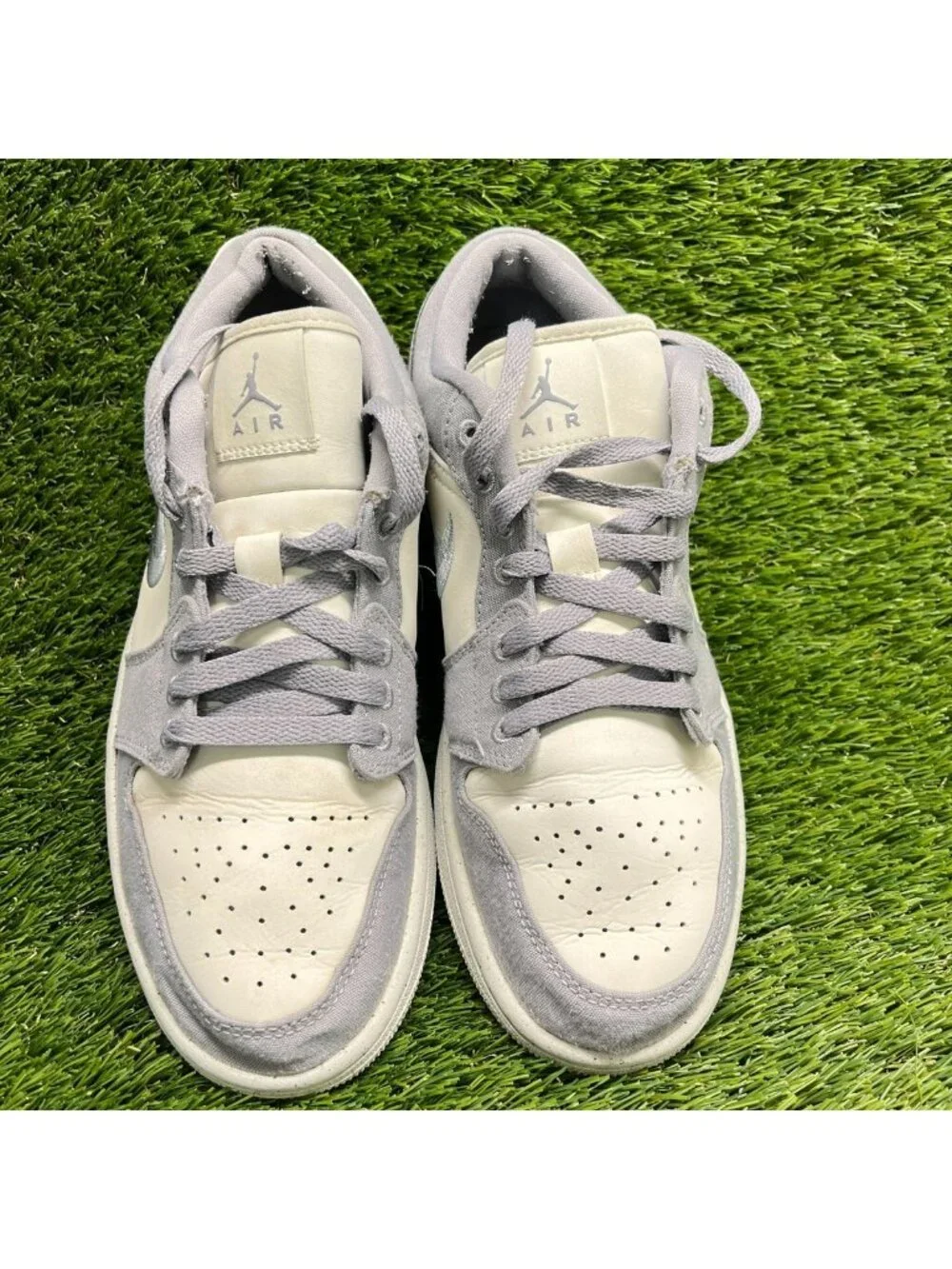 Nike Air Jordan 1 Retro Low Womens Size 9.5 Light Gray Athletic Shoes Sneakers